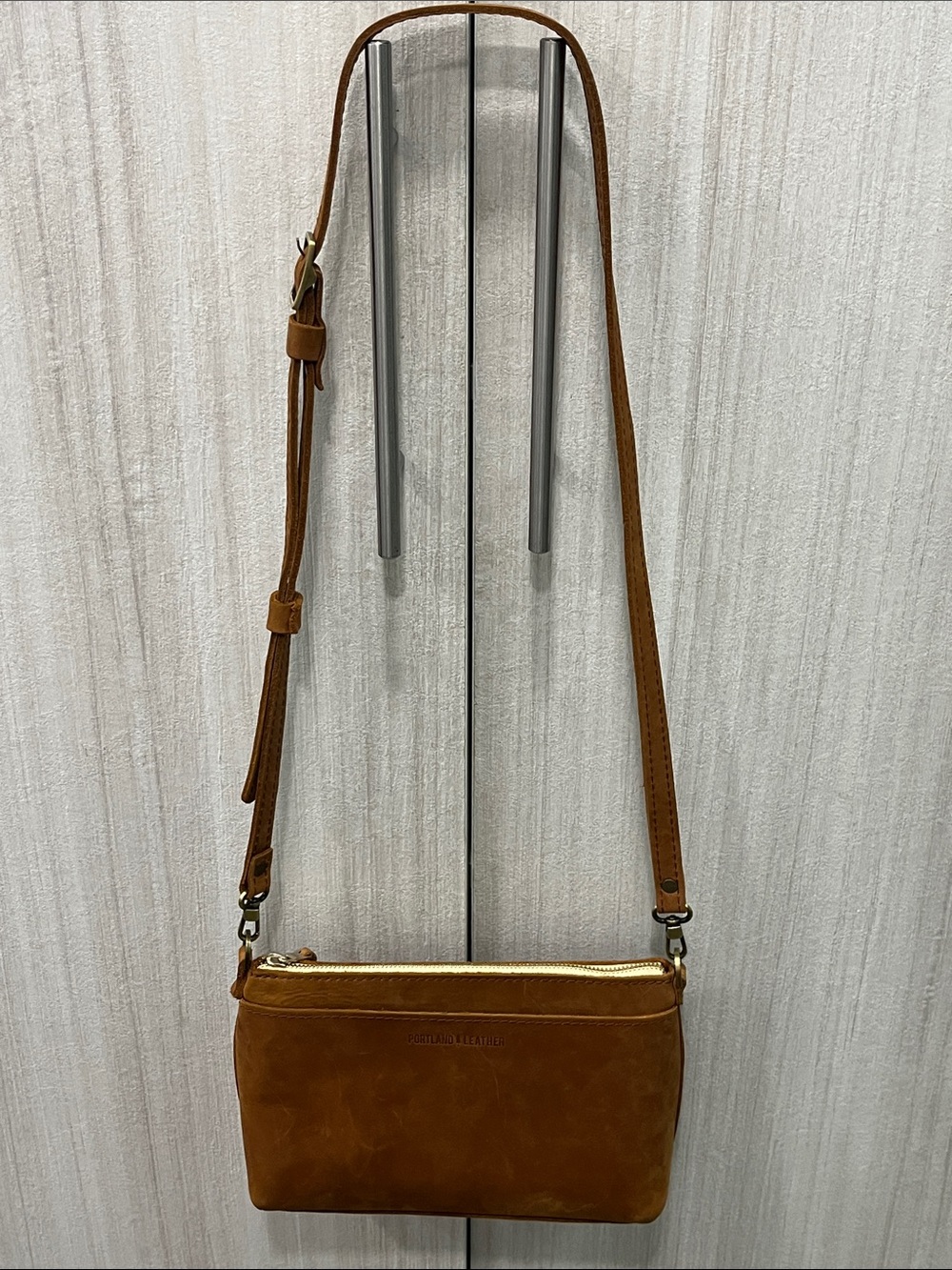 Portland Leather Poppy Women’s Leather Crossbody- Honey - Picture 5 of 15